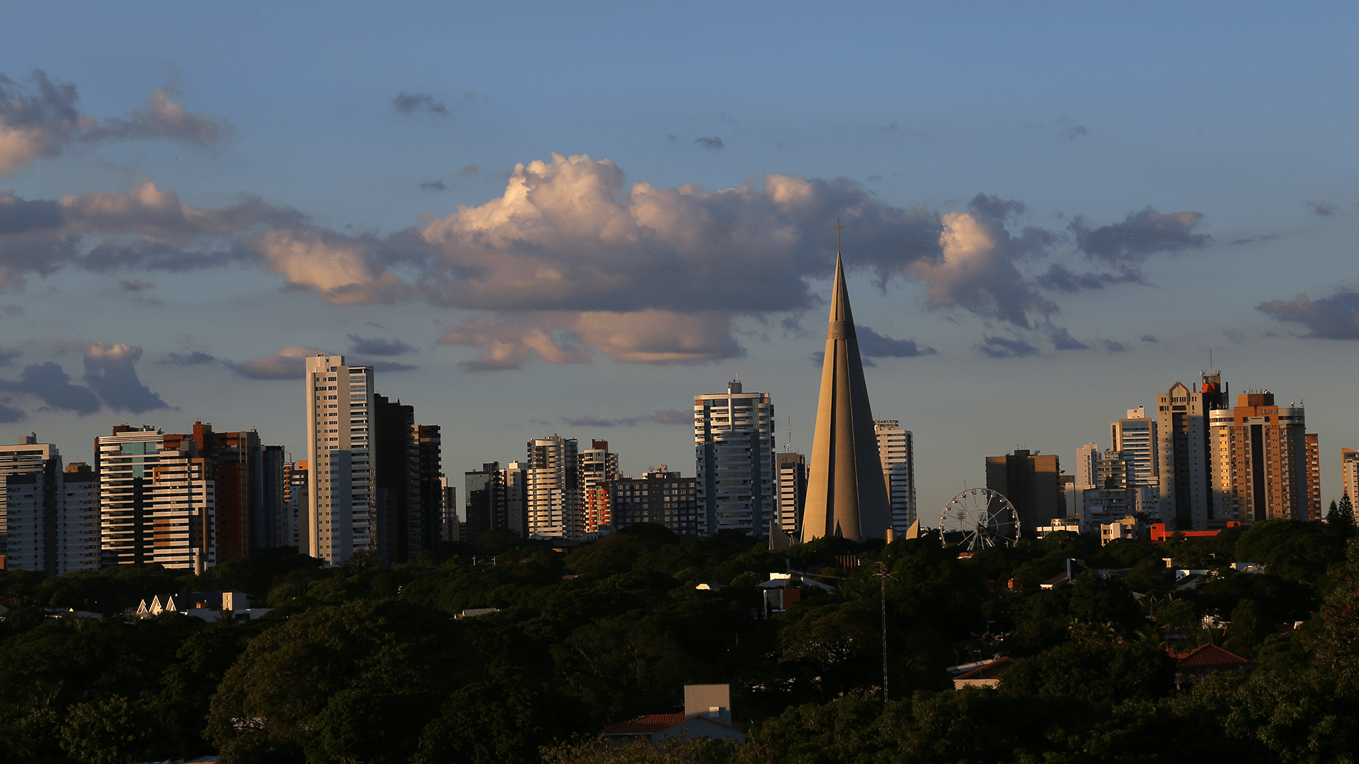 comprar apartamento financiado em Maringá com segurança e apoio especializado da imobiliária