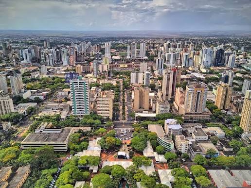 bairros de Maringá com diferentes perfis de moradia, infraestrutura e qualidade de vida